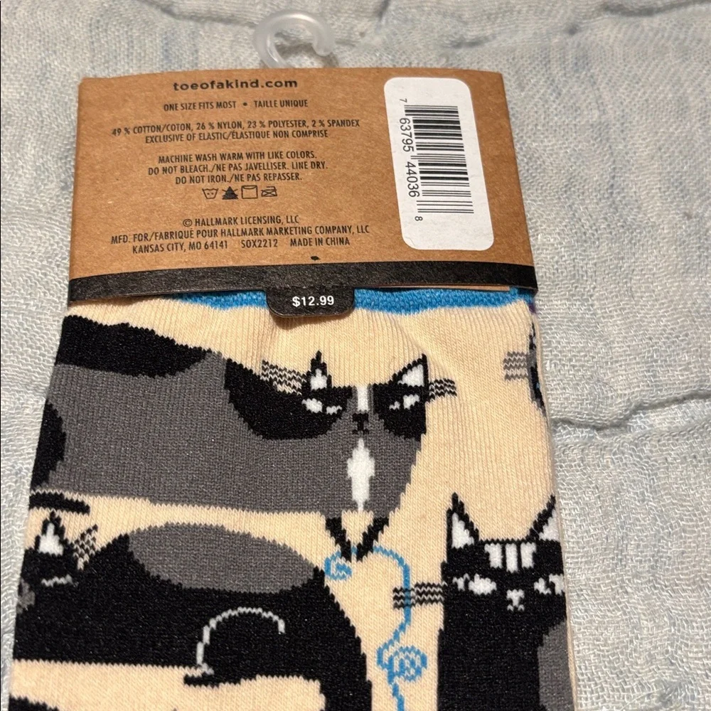 NWT Hallmark Toe of a Kind Cat Person Socks.